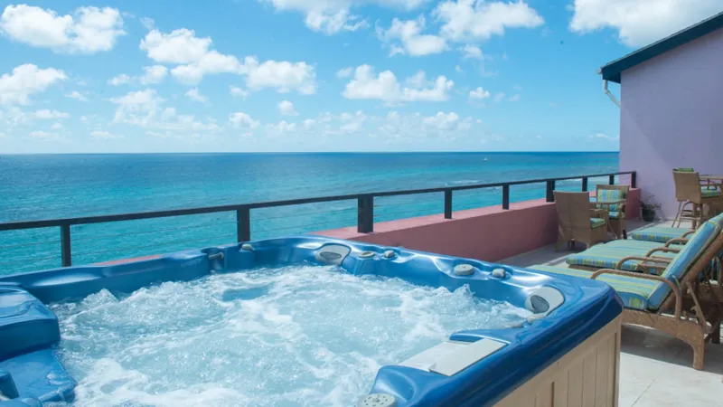 Luxury Beachfront Apartments, photograph 7