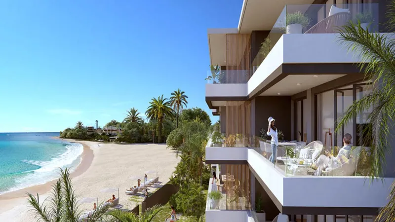 West Coast Luxury Beachfront Apartment, photograph 3
