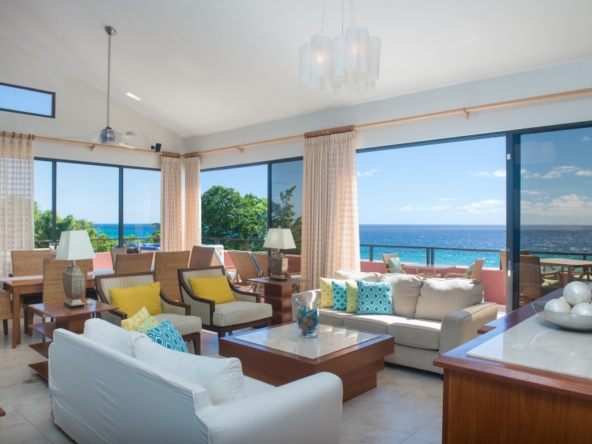 Spacious Living - Comfort Meets Style - St Lawrence Beach Condominium