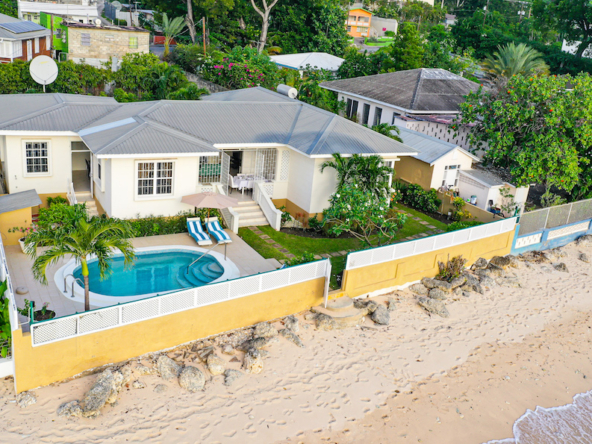 Beachfront villa with BBQ on Barbados's West coast