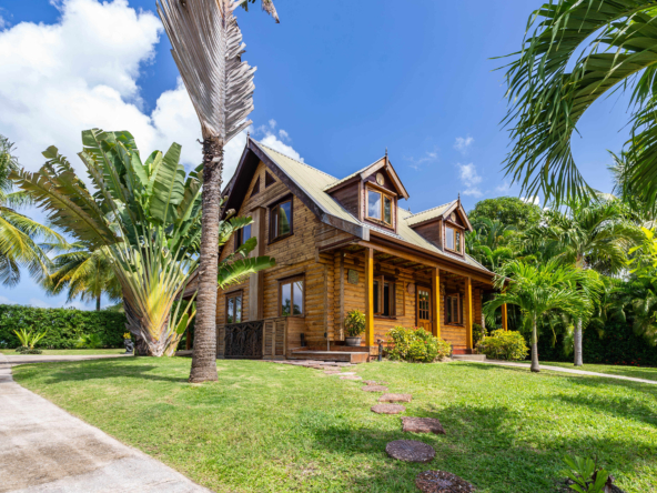 Exterior of Charming 3-Bedroom Home-Hakuna Matata